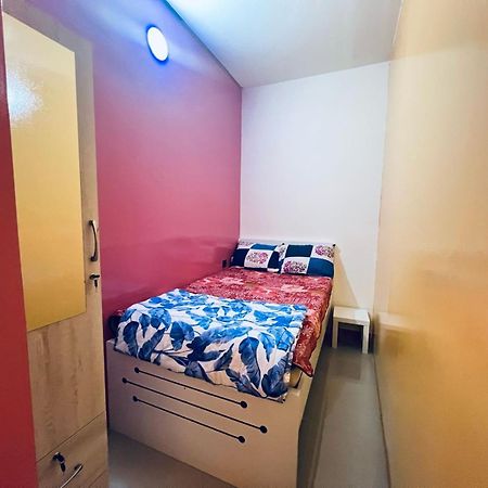 Moon Backpackers Burjman Exit 2, Family Partitions, Loft Partitions, Appartement Dubai Buitenkant foto