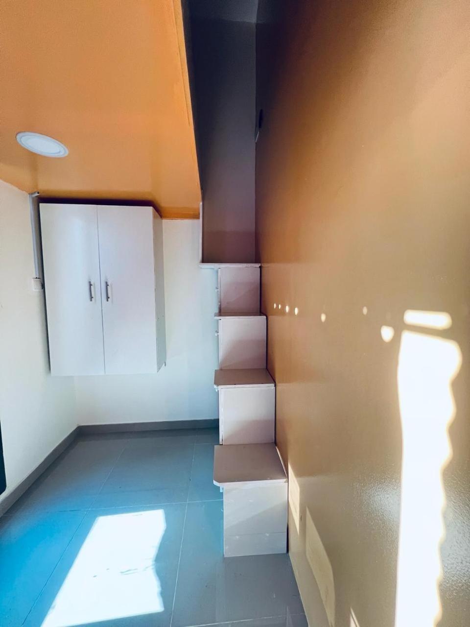 Moon Backpackers Burjman Exit 2, Family Partitions, Loft Partitions, Appartement Dubai Buitenkant foto