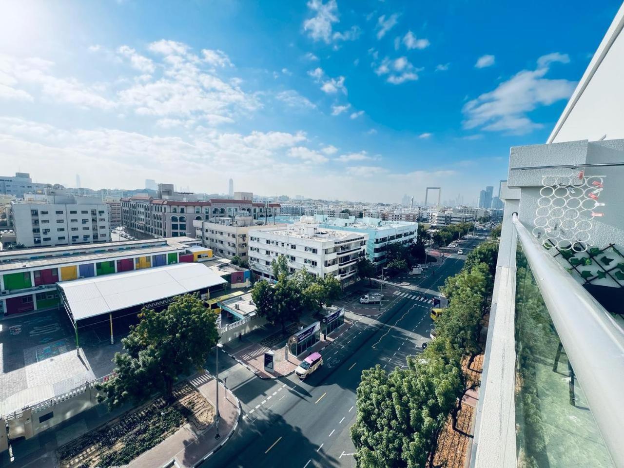 Moon Backpackers Burjman Exit 2, Family Partitions, Loft Partitions, Appartement Dubai Buitenkant foto