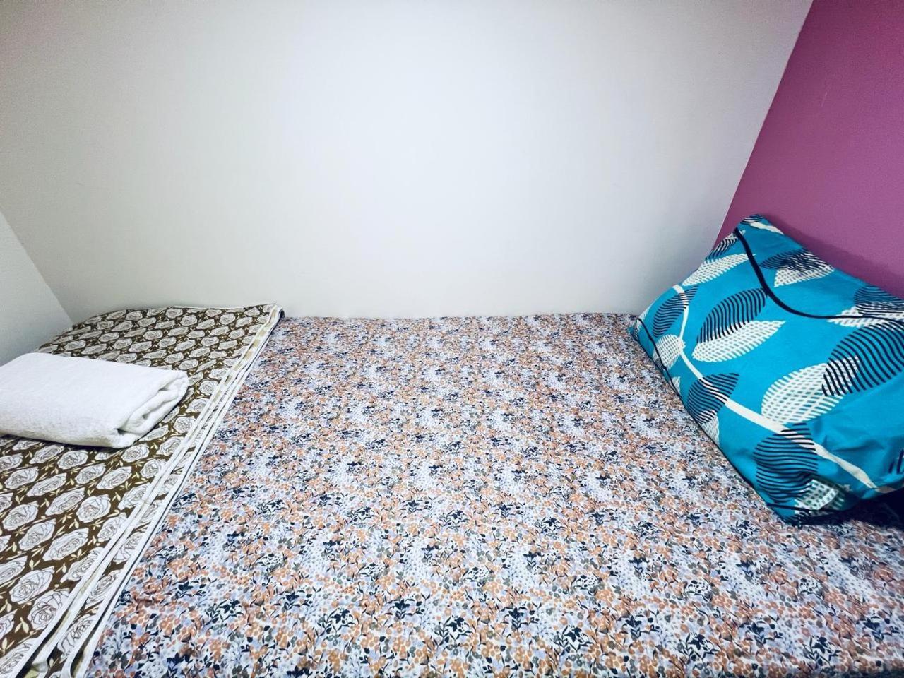 Moon Backpackers Burjman Exit 2, Family Partitions, Loft Partitions, Appartement Dubai Buitenkant foto